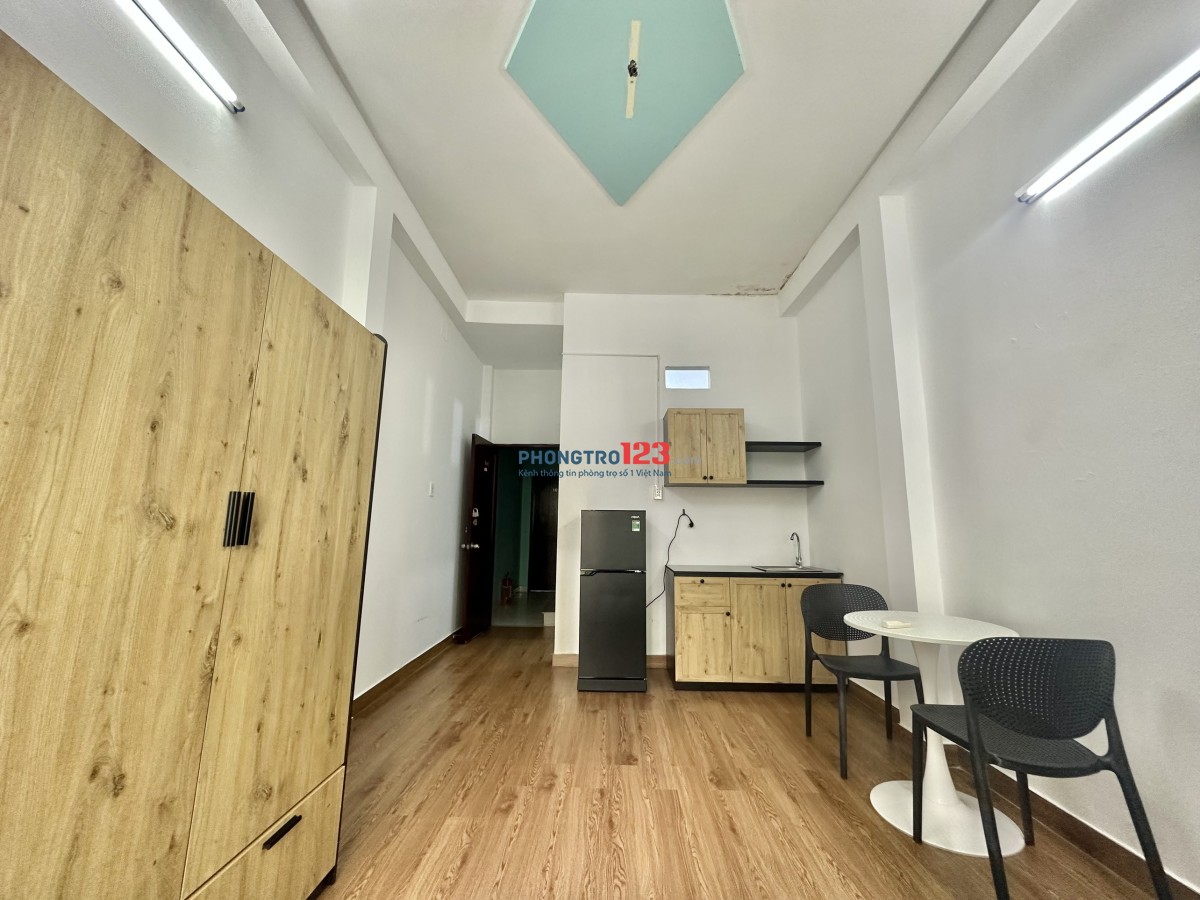 Studio, có ban công, full nội thất