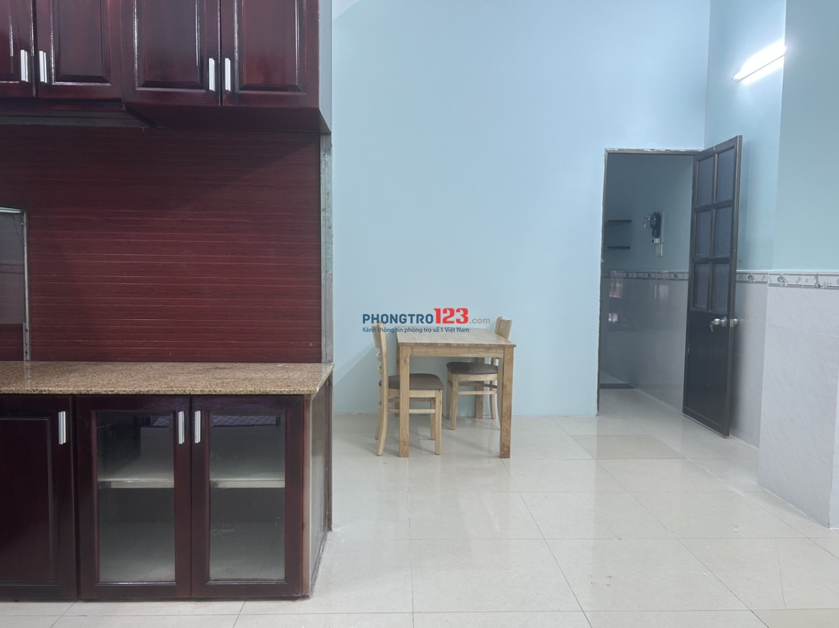 CHDV Đường Phan Anh Gần Ngã Tư 4 Xã, trệt full NT, sân sau, WC riêng