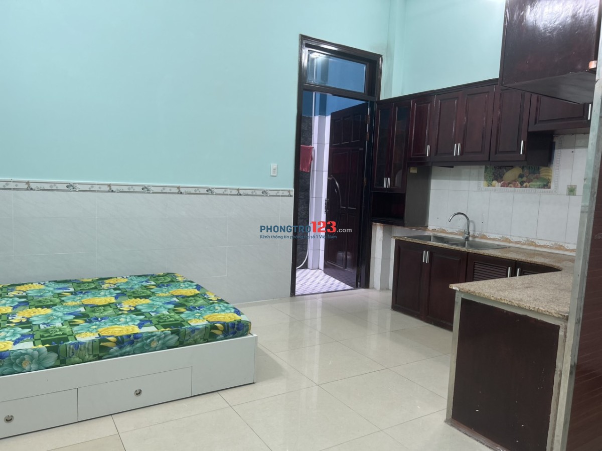 CHDV Đường Phan Anh Gần Ngã Tư 4 Xã, trệt full NT, sân sau, WC riêng