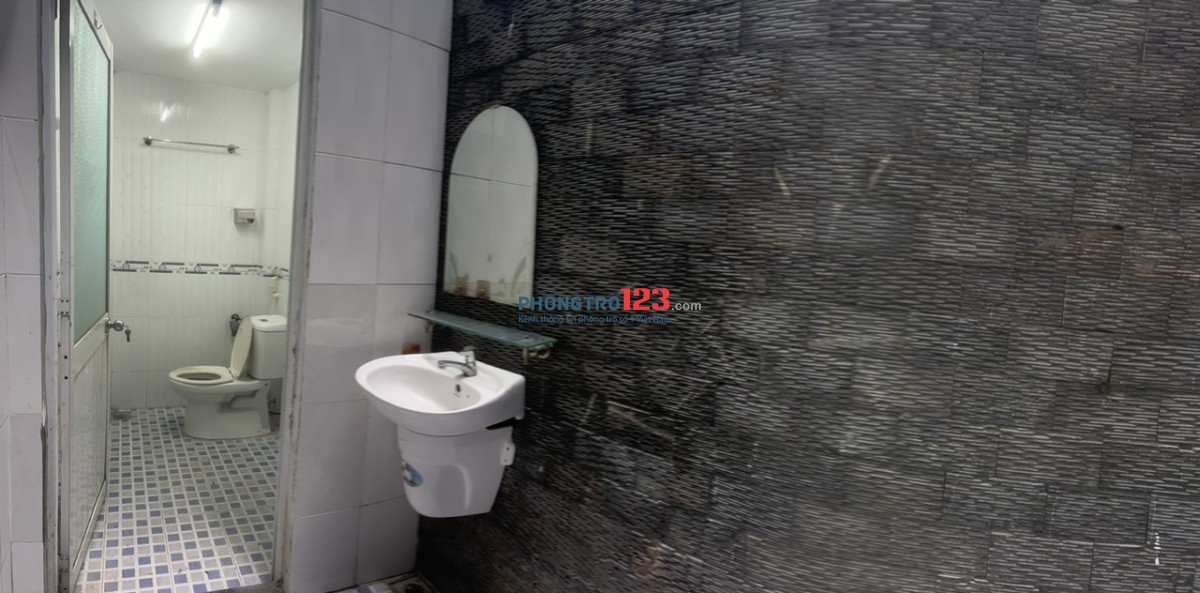 CHDV Đường Phan Anh Gần Ngã Tư 4 Xã, trệt full NT, sân sau, WC riêng