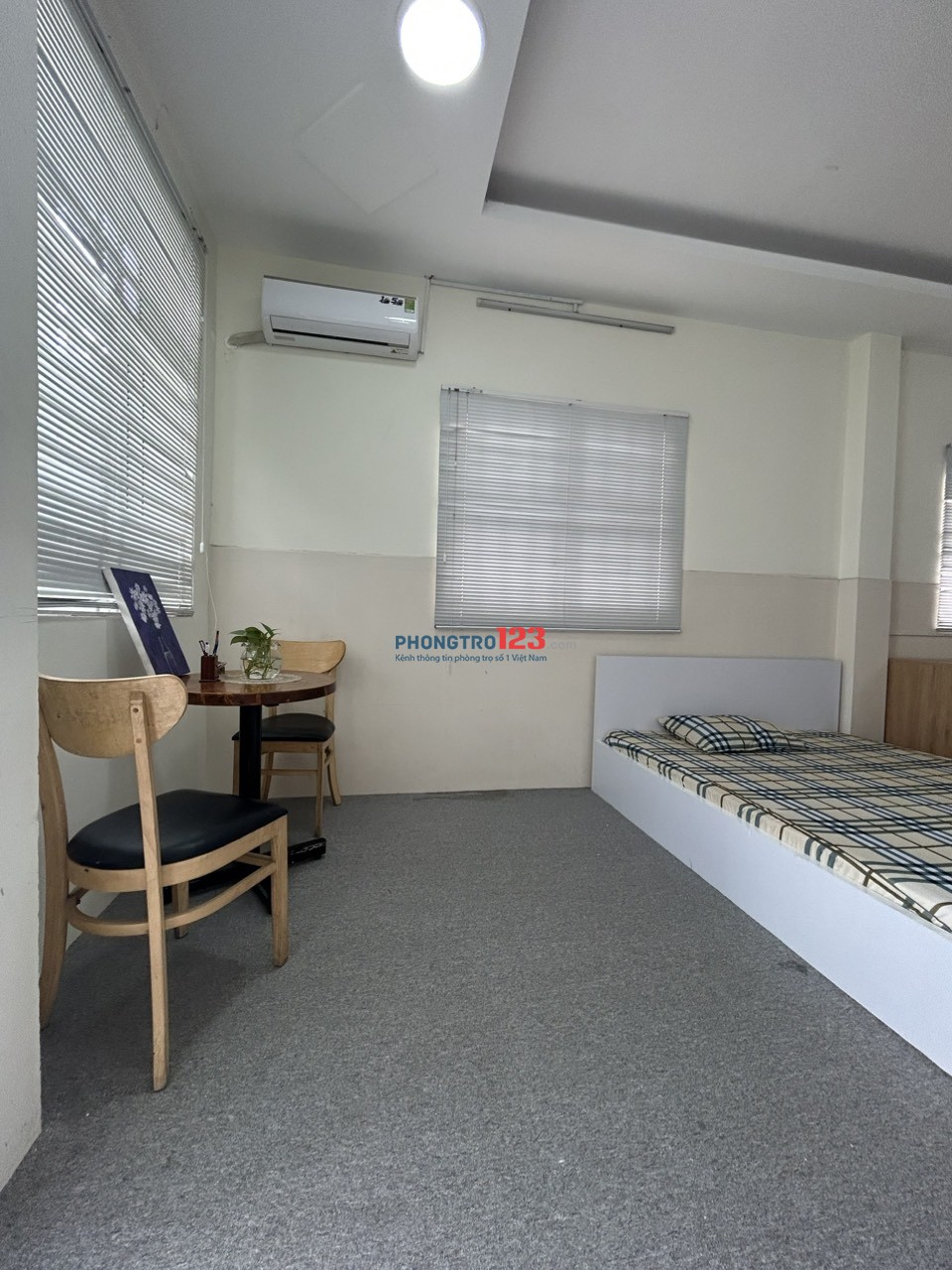 CHDV FULL NT đường hiền vương tân phú 30m2 ban công WC riêng