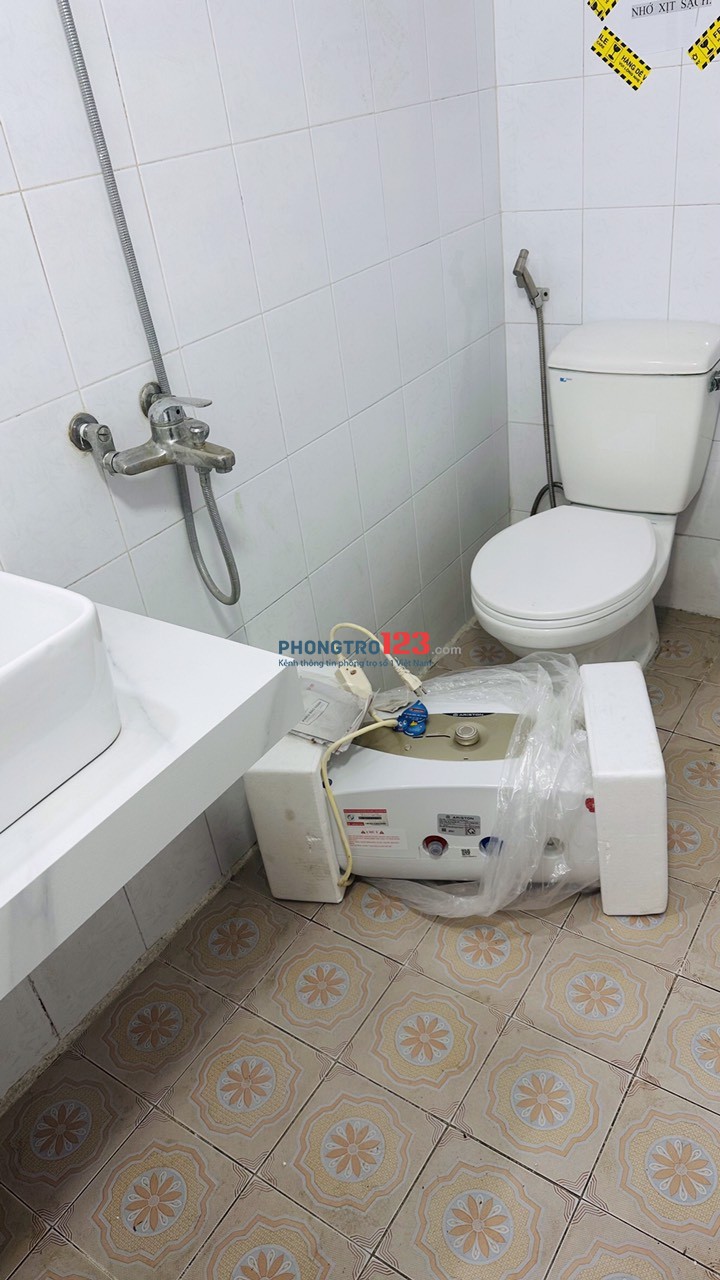 Cho thuê nhà khép kín khu vực Nguyễn Chí Thanh - Chùa Láng