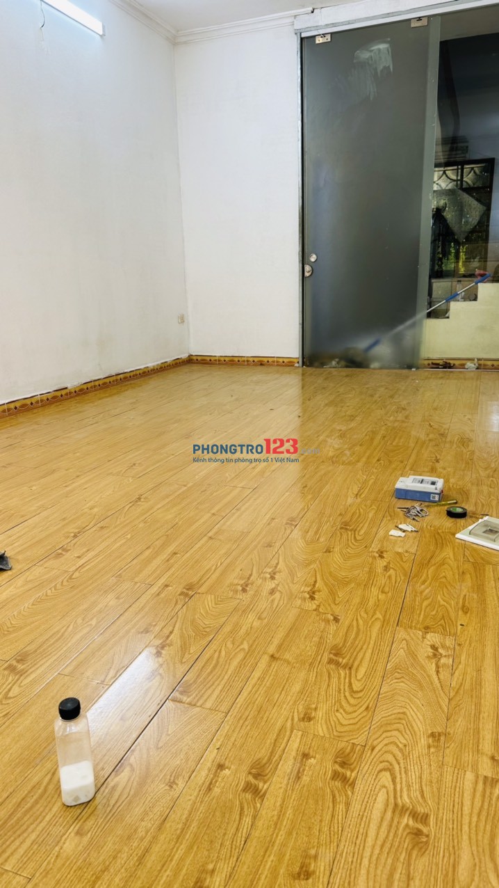 Cho thuê nhà khép kín khu vực Nguyễn Chí Thanh - Chùa Láng