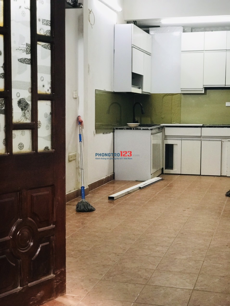 Cho thuê nhà khép kín khu vực Nguyễn Chí Thanh - Chùa Láng