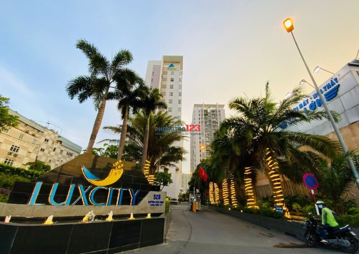 Tìm Nữ Ở Ghép Chung Cư Luxcity Q7, Đủ Nội Thất Tiện Nghi, Vào Q1 chỉ 5-10p (2 bạn/phòng)