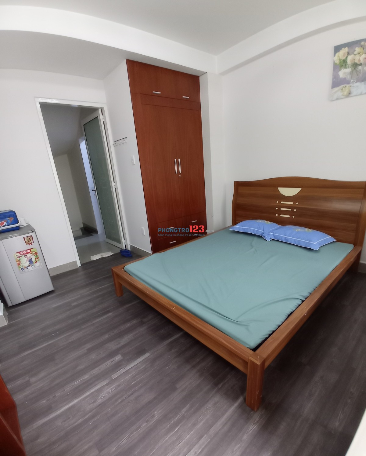 Phòng ban công Quận 3 Lý Chính Thắng full nội thất