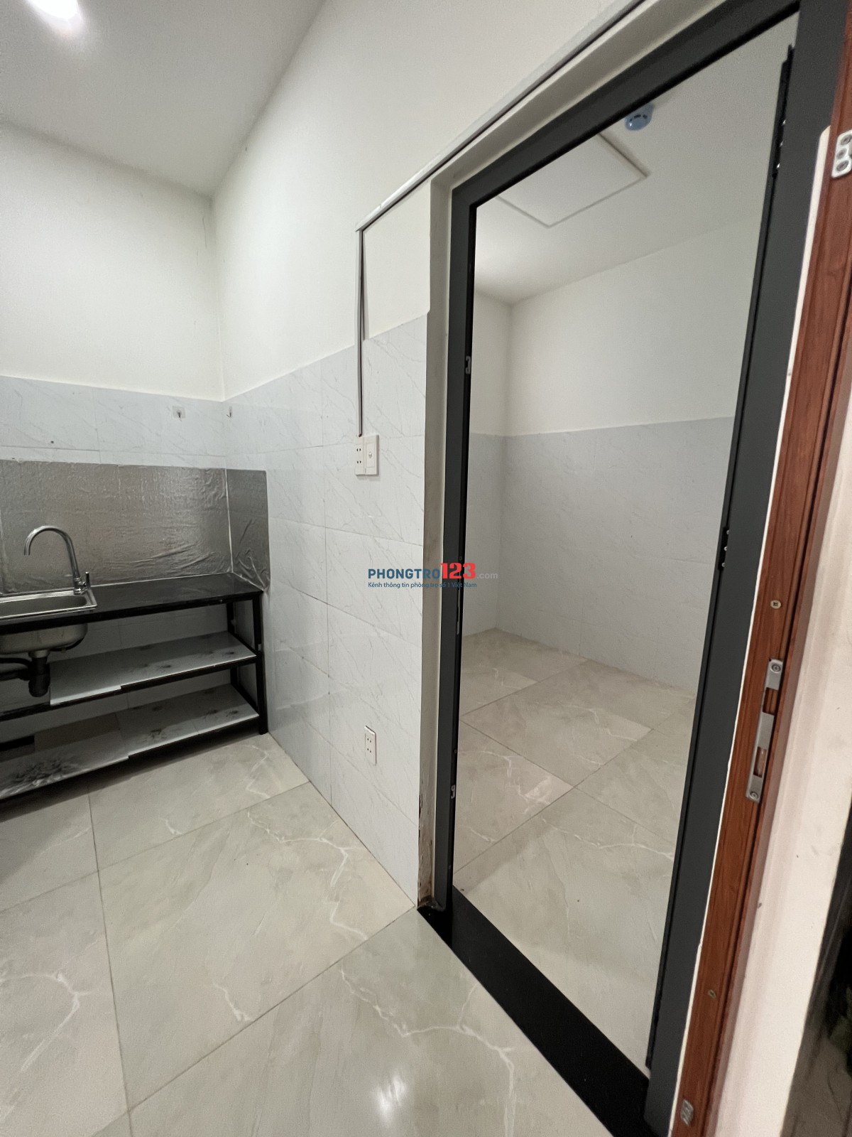 Phòng 2 PN,2 máy lạnh đối diện Gigamall