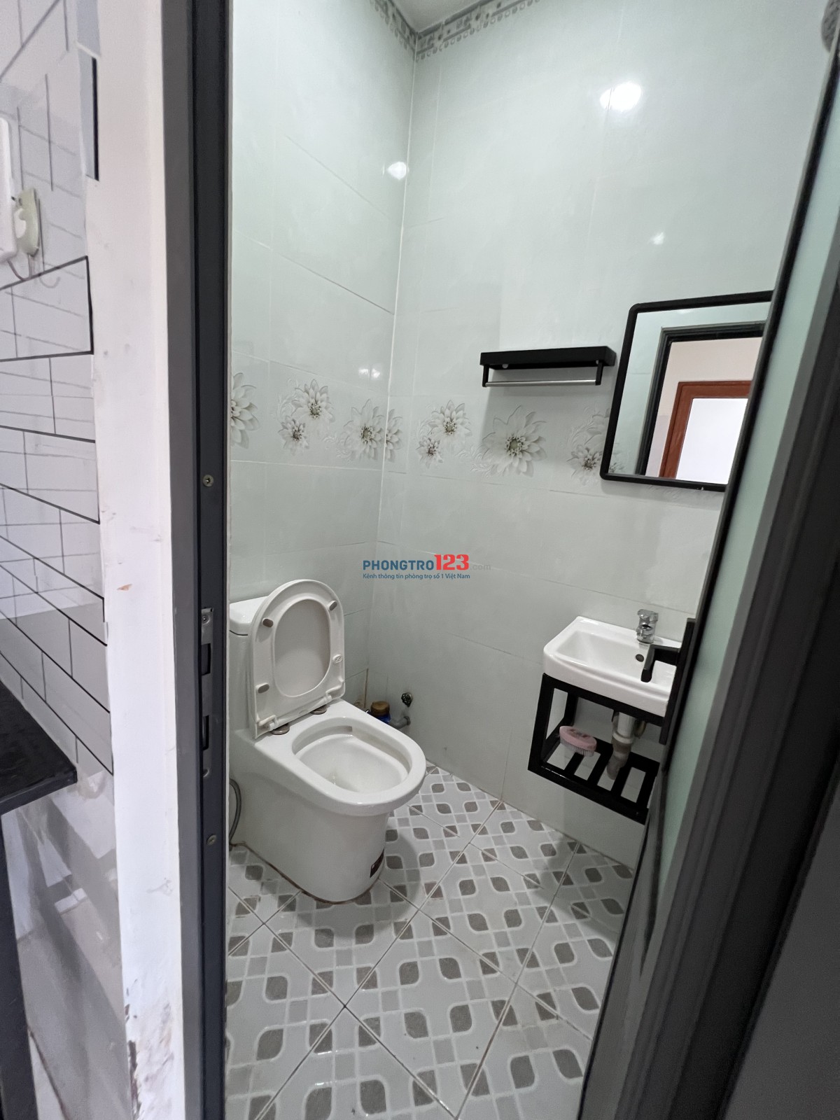 Phòng 2 PN,2 máy lạnh đối diện Gigamall