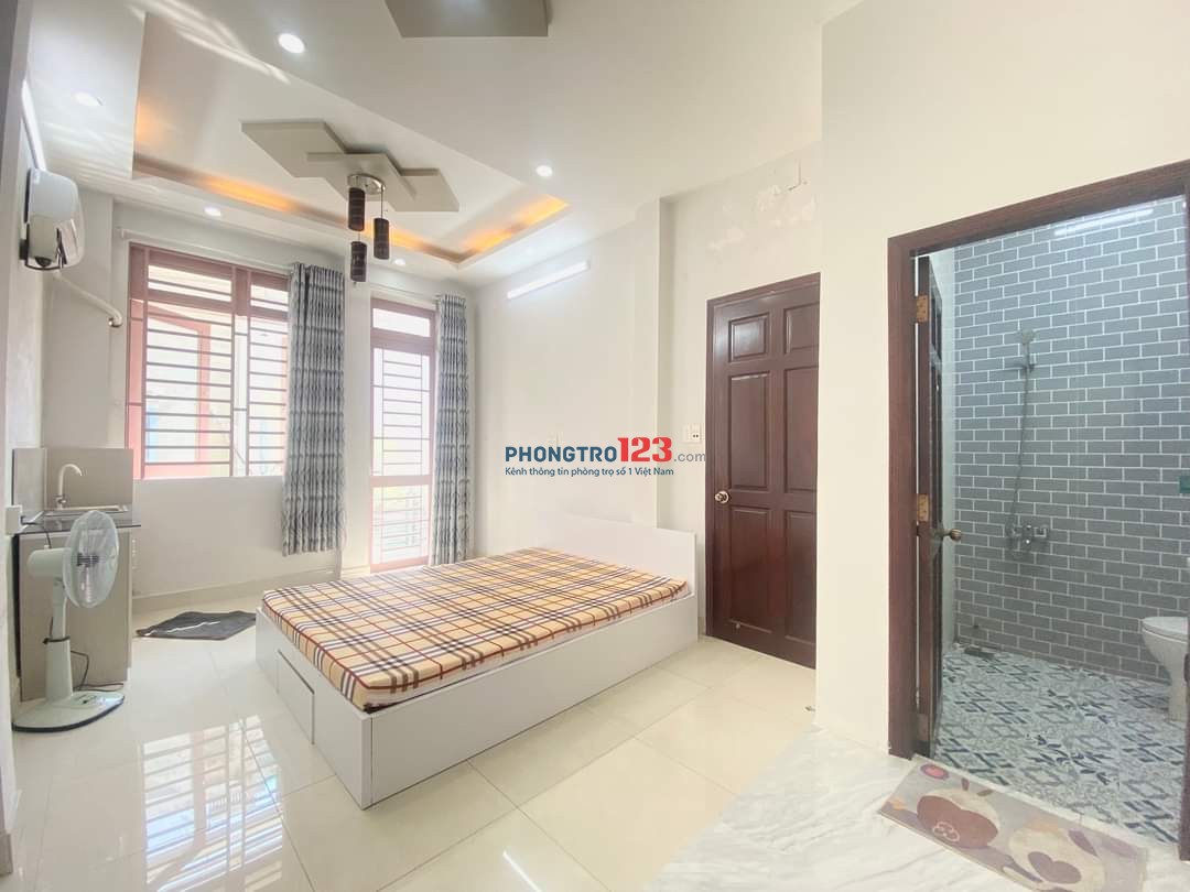 Studio rộng 30m2 - Ban công - Full nội thất gần Nguyễn Thị Định, Bệnh viện Lê Văn Thịnh