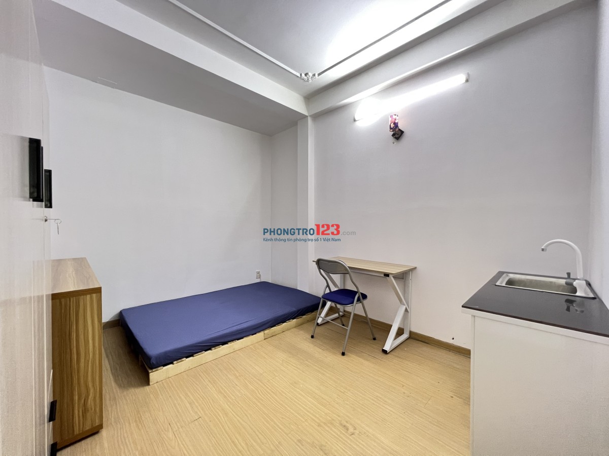 Khai trương căn hộ nội thất cơ bản tại Nguyễn Trãi, Quận 1