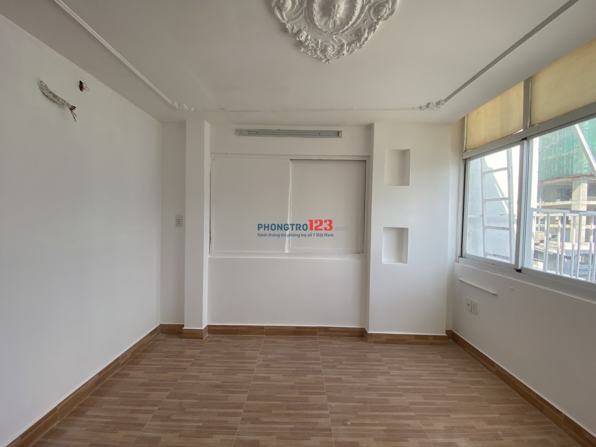 Khai trương căn hộ nội thất cơ bản tại Nguyễn Trãi, Quận 1