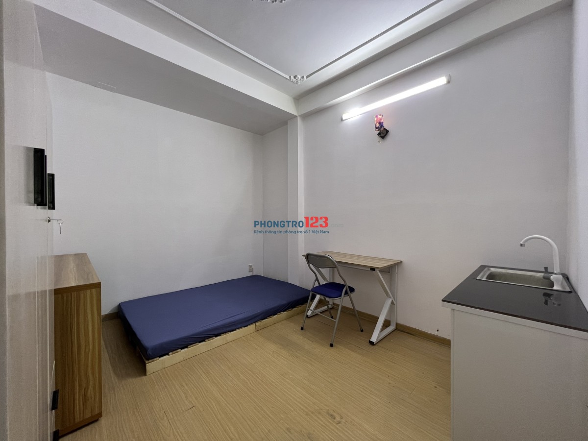 Khai trương căn hộ nội thất cơ bản tại Nguyễn Trãi, Quận 1