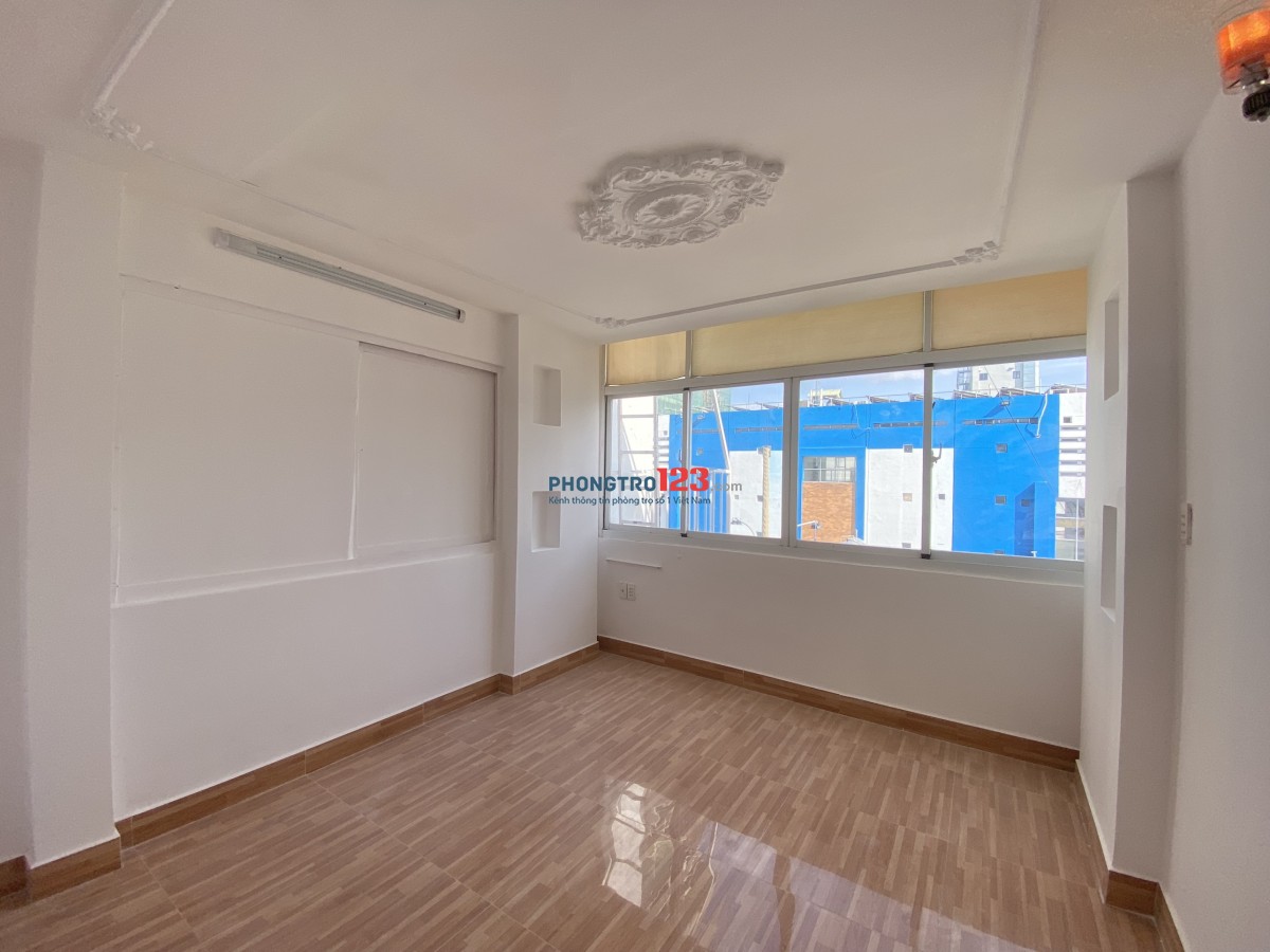 Khai trương căn hộ nội thất cơ bản tại Nguyễn Trãi, Quận 1