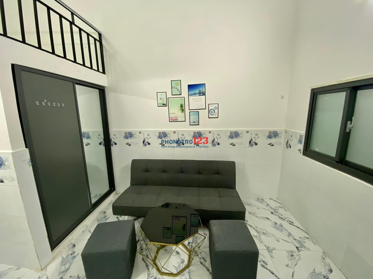 Phòng trọ duplex xịn xò nằm ngay khu ĐH Văn Hiến, khu vực quận Tân Phú.