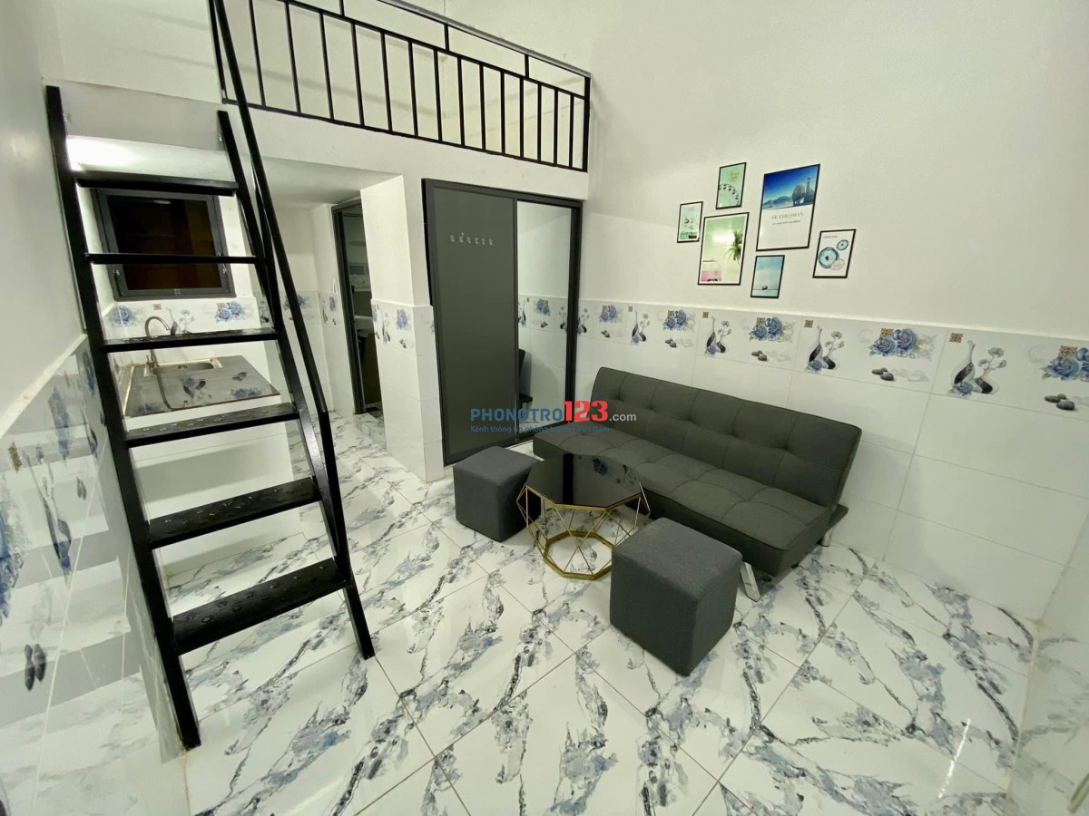 Phòng trọ duplex xịn xò nằm ngay khu ĐH Văn Hiến, khu vực quận Tân Phú.