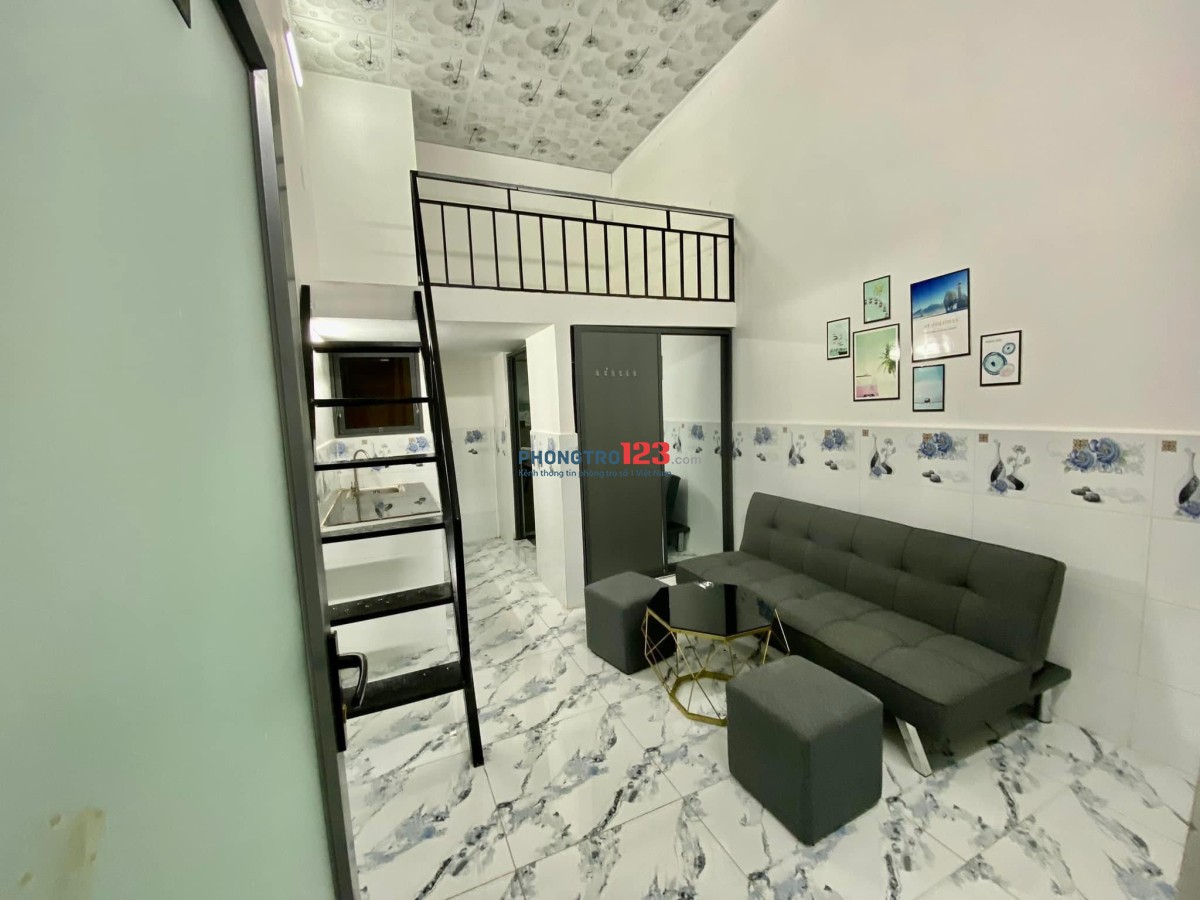 Phòng trọ duplex xịn xò nằm ngay khu ĐH Văn Hiến, khu vực quận Tân Phú.