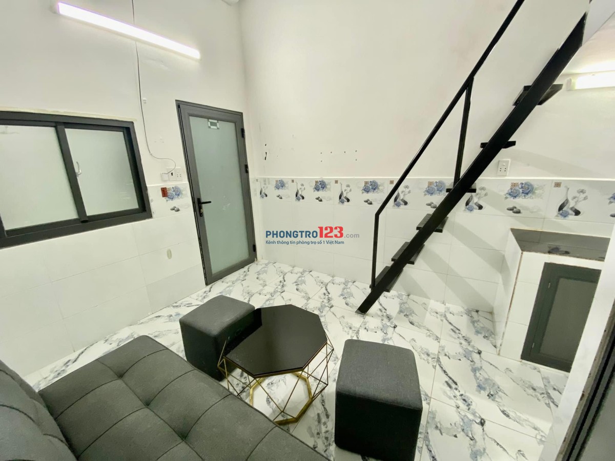 Phòng trọ duplex xịn xò nằm ngay khu ĐH Văn Hiến, khu vực quận Tân Phú.