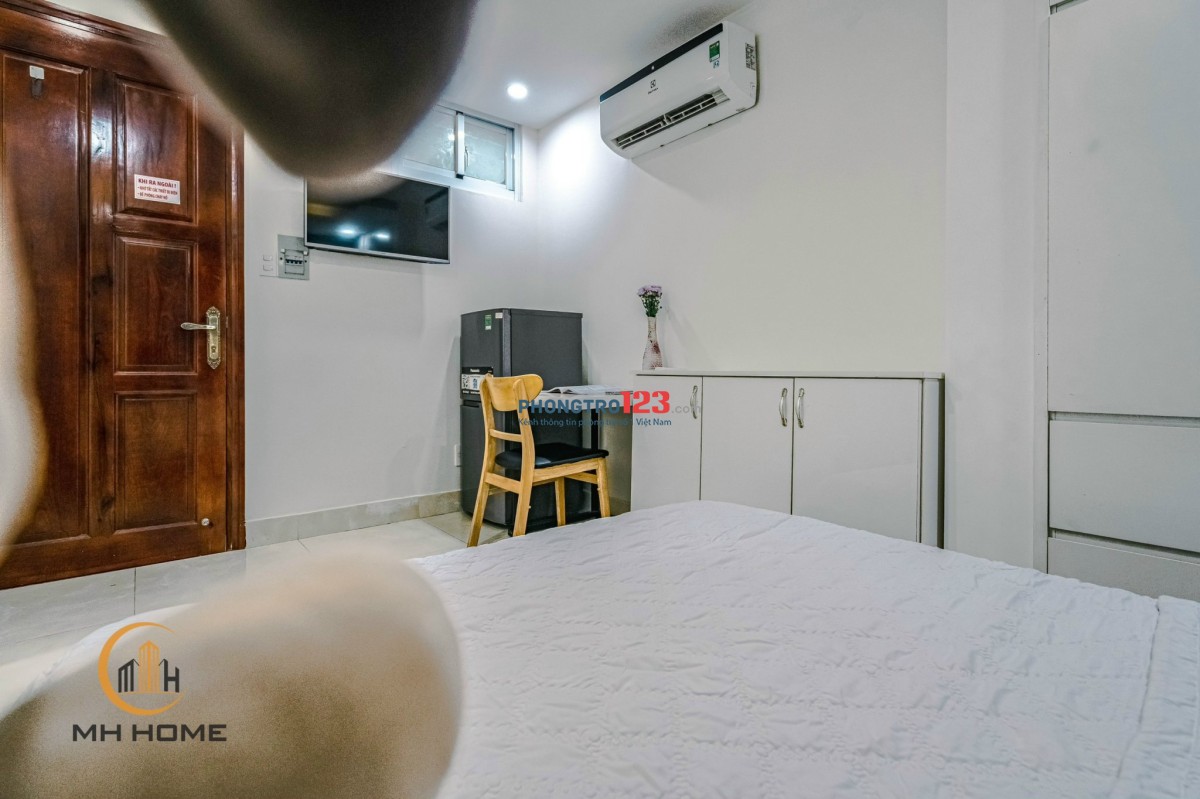 Studio Cao Cấp Full Nội Thất Ngay Sân Bay Tân Sơn Nhất - Đại Học Huflit - Rộng 25m2 - 4triệu2