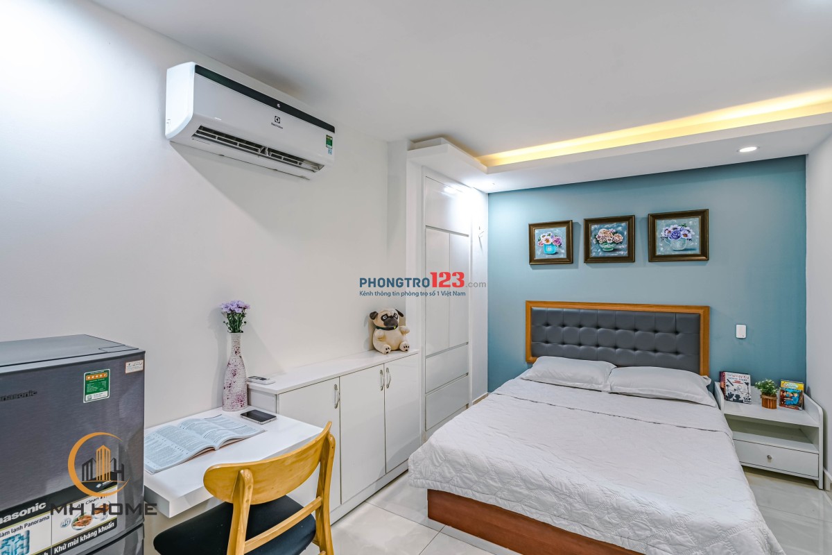 Studio Cao Cấp Full Nội Thất Ngay Sân Bay Tân Sơn Nhất - Đại Học Huflit - Rộng 25m2 - 4triệu2