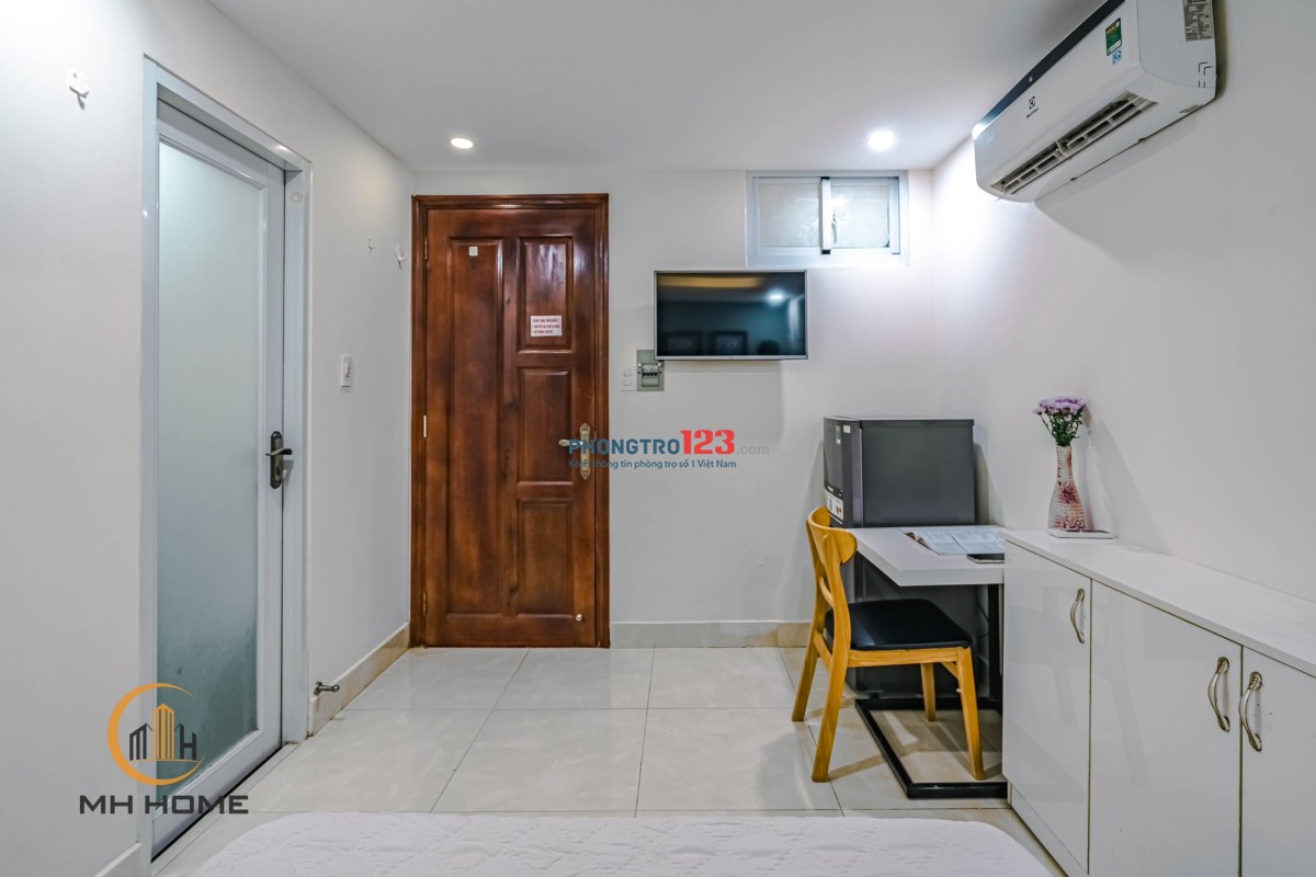 Studio Cao Cấp Full Nội Thất Ngay Sân Bay Tân Sơn Nhất - Đại Học Huflit - Rộng 25m2 - 4triệu2