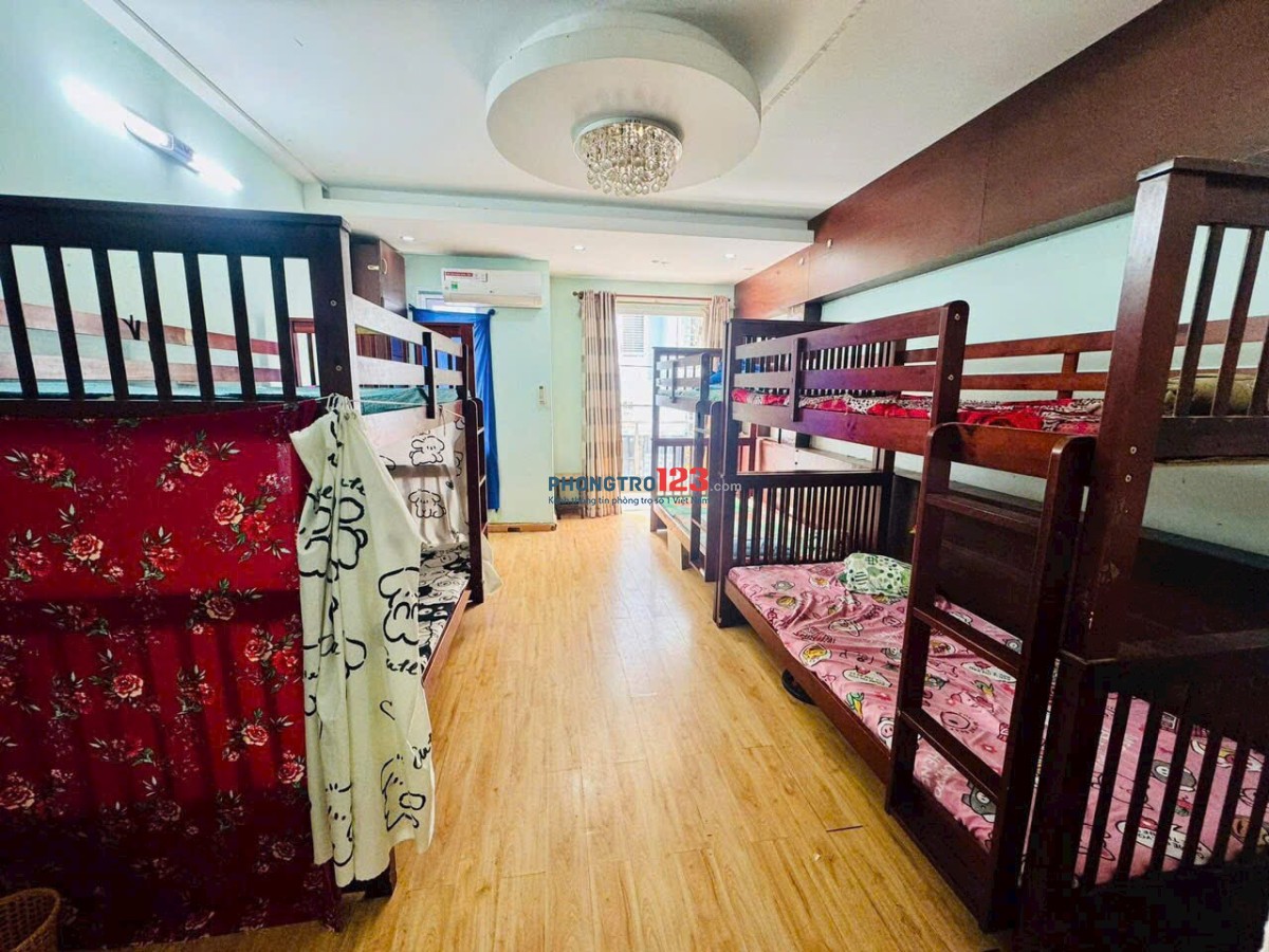 Cho thuê Phòng Ký Túc Xá Nam - Nữ : Sau lưng Đại Học Hutech - Bình Thạnh - Giá 1tr400k/giường