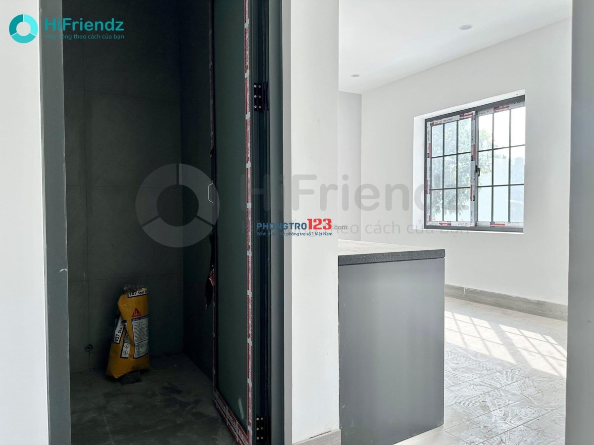 Cho thuê studio mới full nội thất ban công - gần vòng xoay Liên Phường