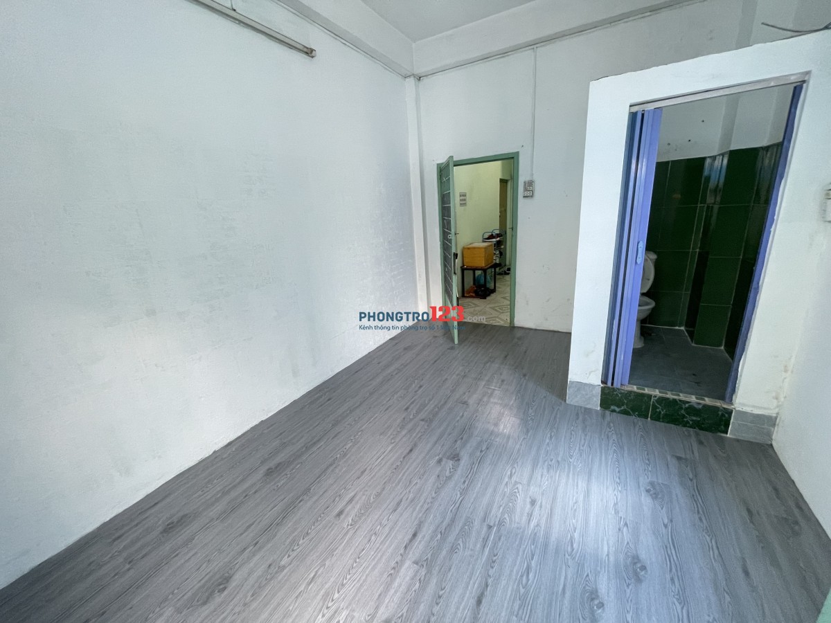 Phòng Rộng Thoáng Mát Khu Tên Lửa