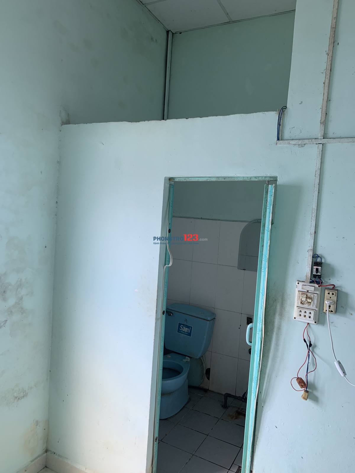 Chỉ còn 1 phòng có cửa sổ rất thoáng mát,có gác và yên tĩnh - phòng sửa như mới theo ý cùa Khách