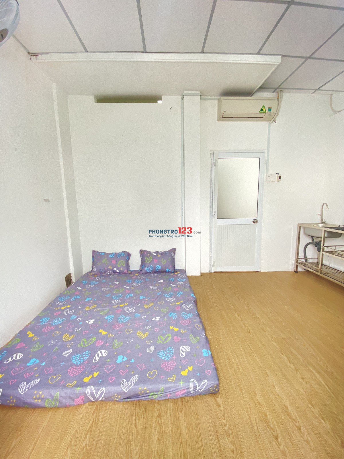 Phòng 25m2 3tr5 cửa sổ thoáng hẻm 76/48A Phan Tây Hồ giáp PXLong