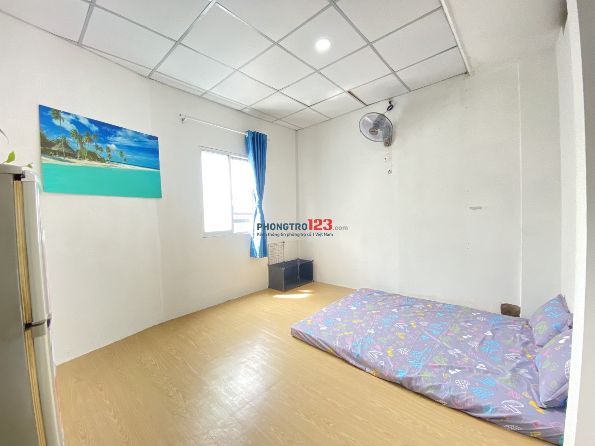 Phòng 25m2 3tr5 cửa sổ thoáng hẻm 76/48A Phan Tây Hồ giáp PXLong