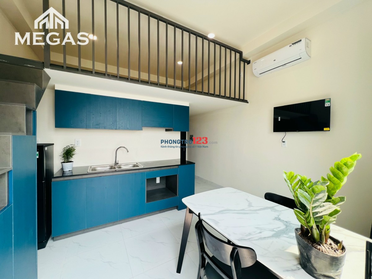 Duplex Ban Công - Full Nội Thất - 30m2 - Nằm Ngay Etown Cộng Hoà, Chợ Hoàng Hoa Thám