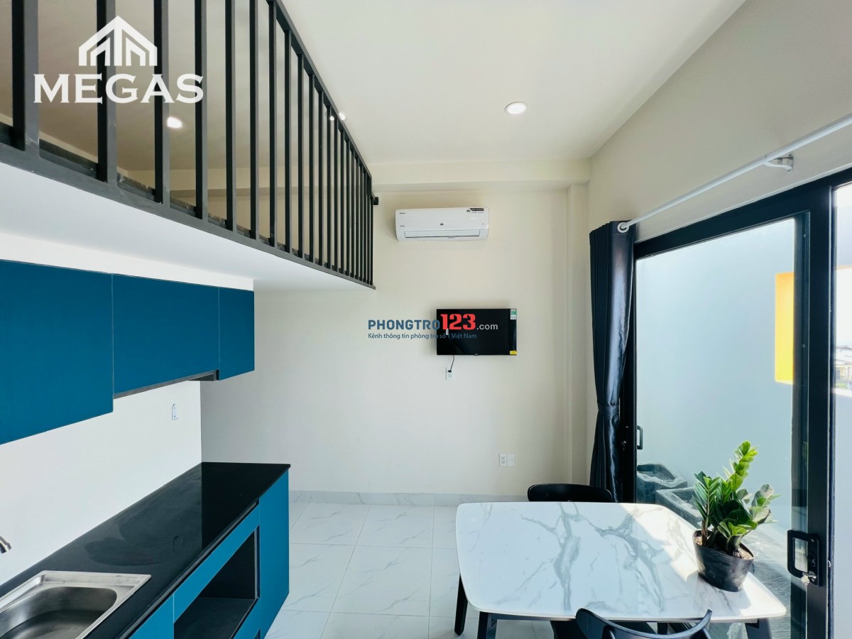 Duplex Ban Công - Full Nội Thất - 30m2 - Nằm Ngay Etown Cộng Hoà, Chợ Hoàng Hoa Thám