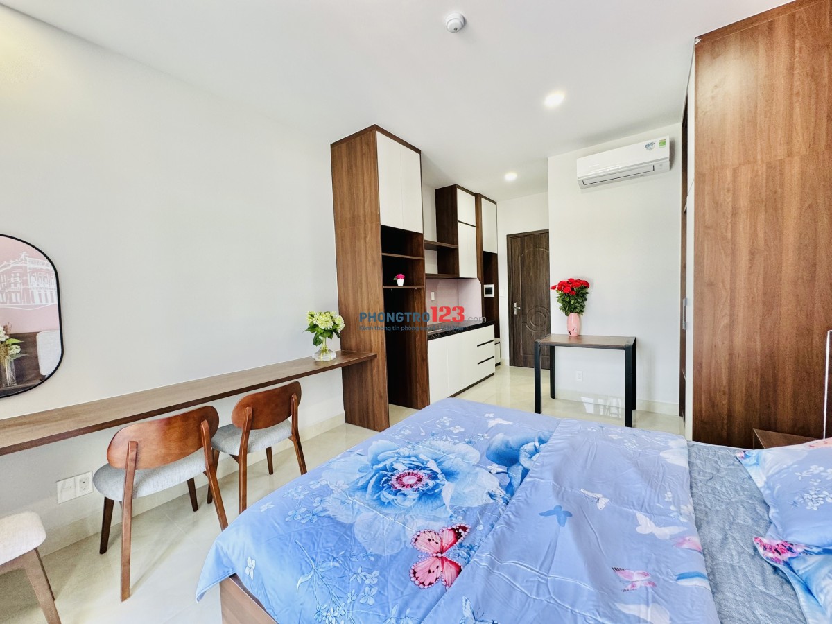 Studio Ban Công Mới 100% - Full Nội Thất - Rộng 30m2 - Ngay Lý Thường Kiệt, CMT8