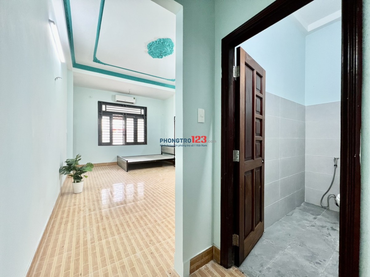 Trống căn hộ 1PN giá rẻ, view thoáng ngay tại Thoại Ngọc Hầu, Tân Phú