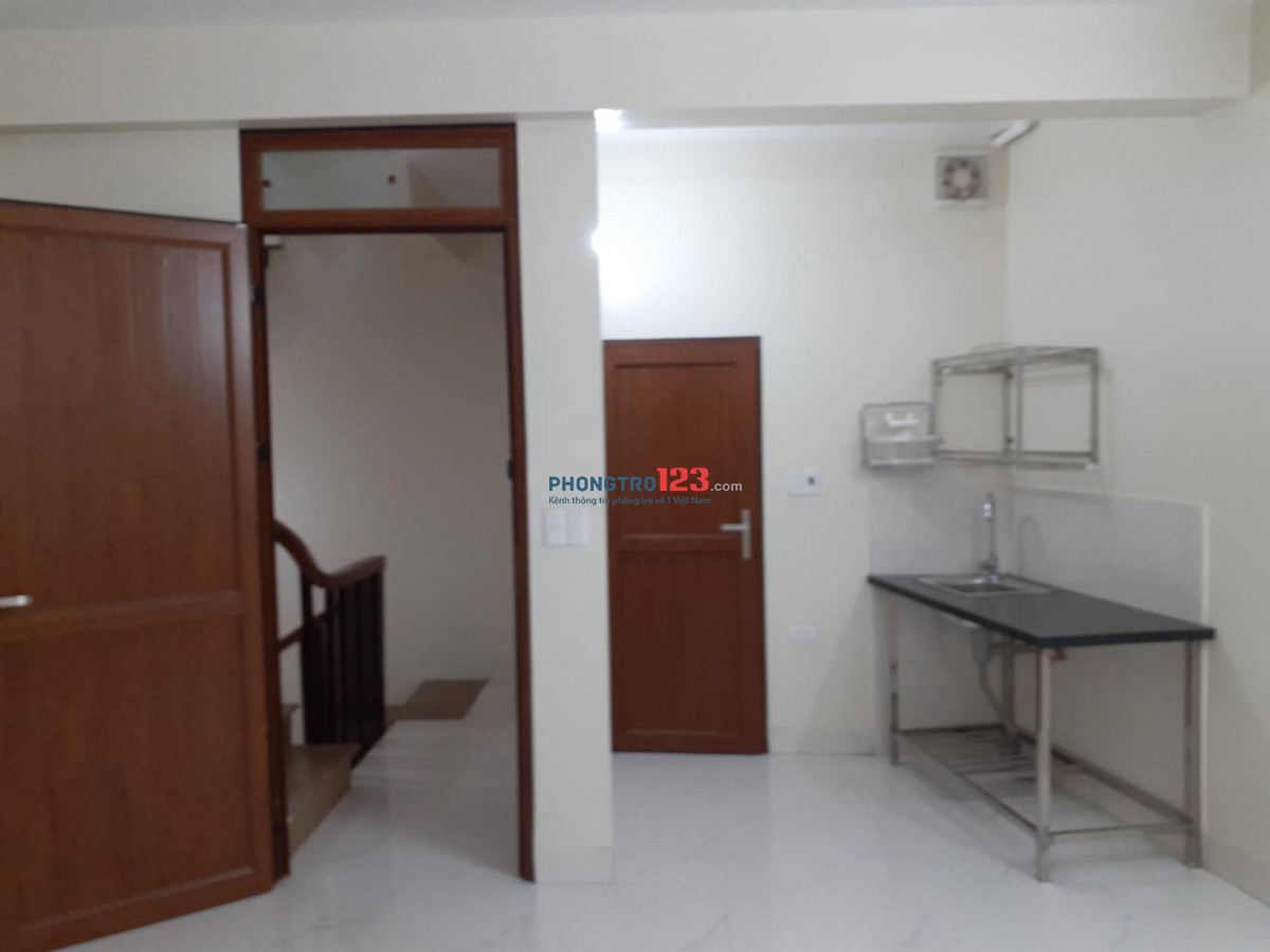 Cho thuê phòng mới xây đẹp, rộng 35m2, đủ tiện ích khép kín tại phường Phú Diễn