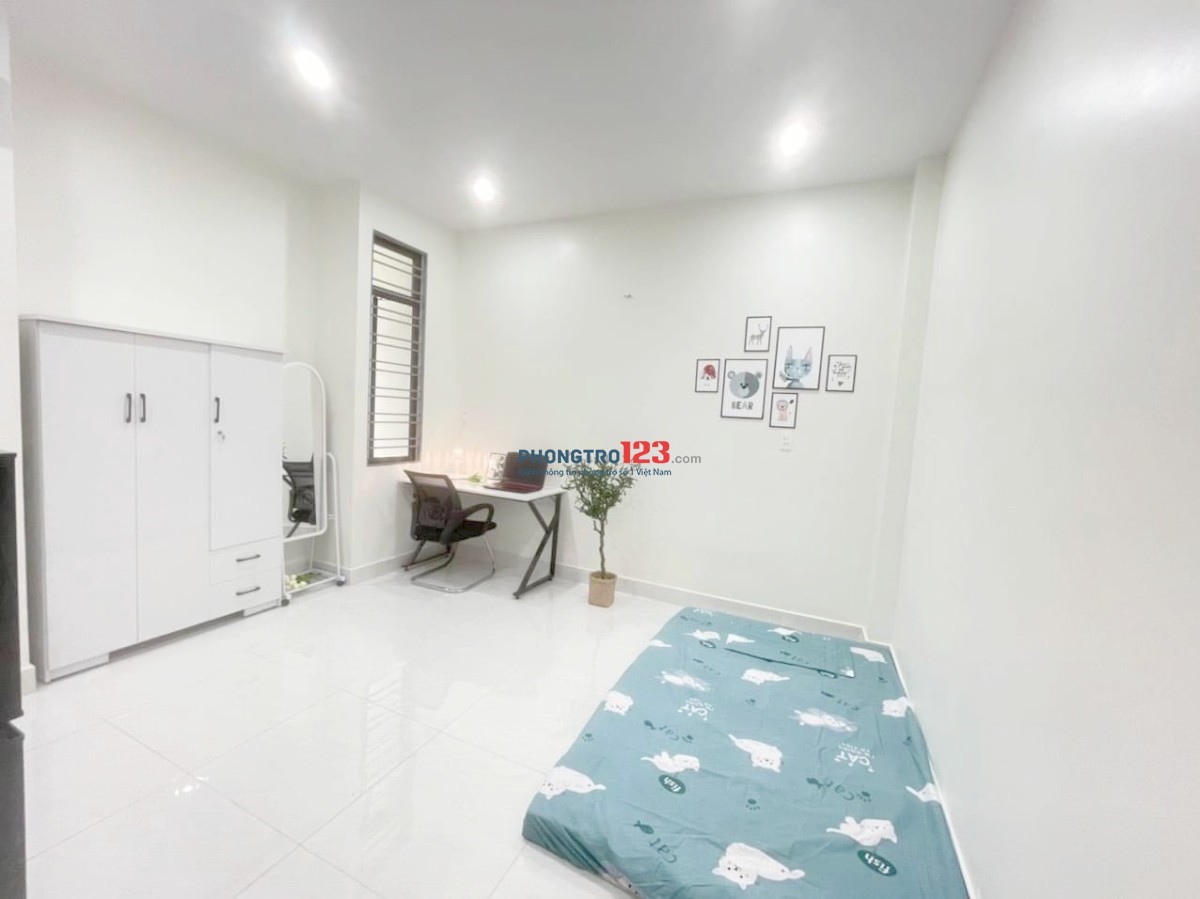 Trống căn studio có cửa Sổ, có đầy đủ nội thất cơ bản giá chỉ 3.9tr nằm ngay trung tâm quận Tân Bình