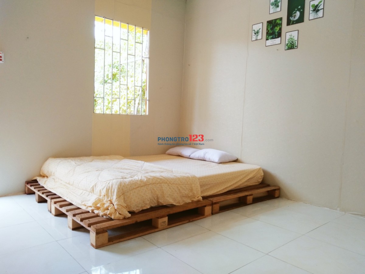 Nhà Homestay giá rẻ, FULL NT, có hồ sen và sân vườn thoáng mát tại Đ. Đoàn Nguyễn Tuấn, Bình Chánh