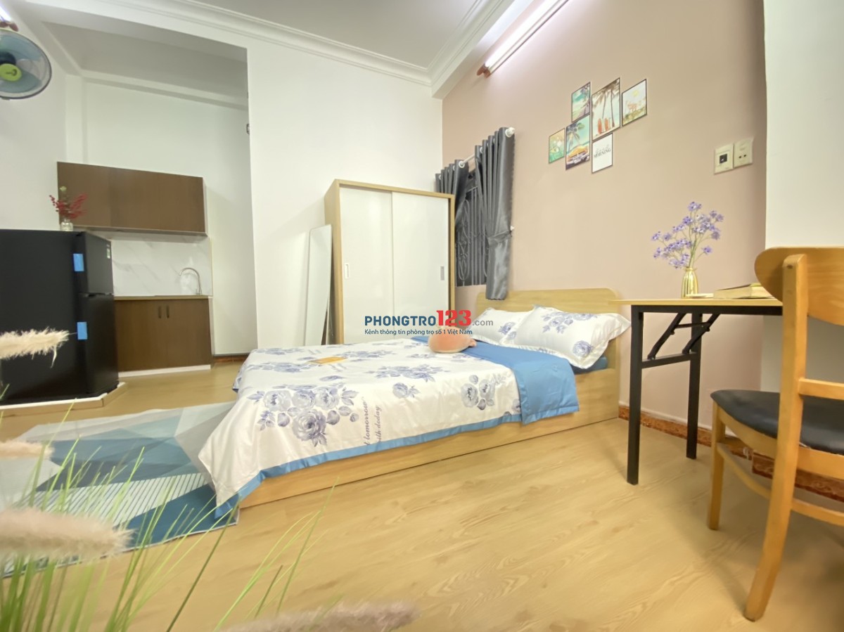 Căn hộ đầy đủ nội thất, 5tr3, 30m2 Giáp Phan Xích Long, Gần Quận 1. LH: 0909995918
