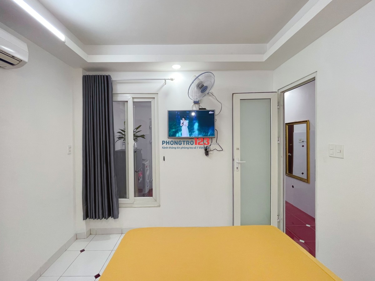 Siêu phẩm căn ban công 2 phòng ngủ máy giặt riêng full nội thất Phạm Văn Hai, Tân Bình