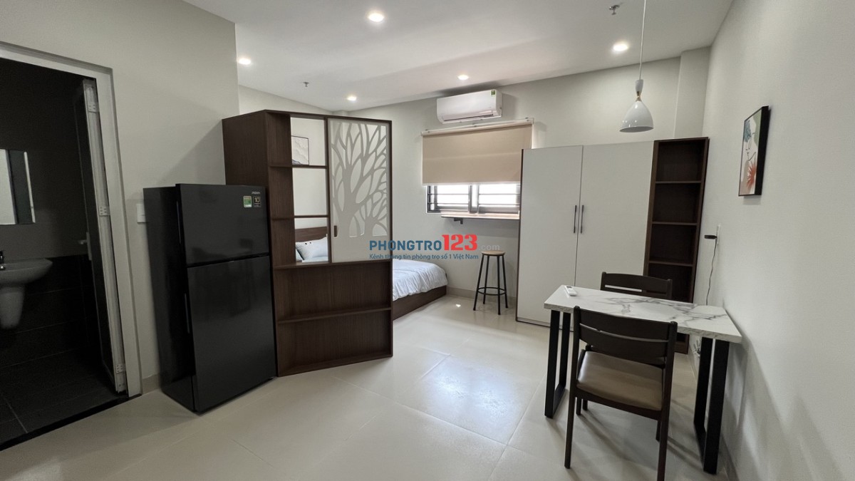 Studio Lầu cao, View bao đẹp Full NT cao cấp - ngã tư Hàng Xanh, Quận Bình Thạnh