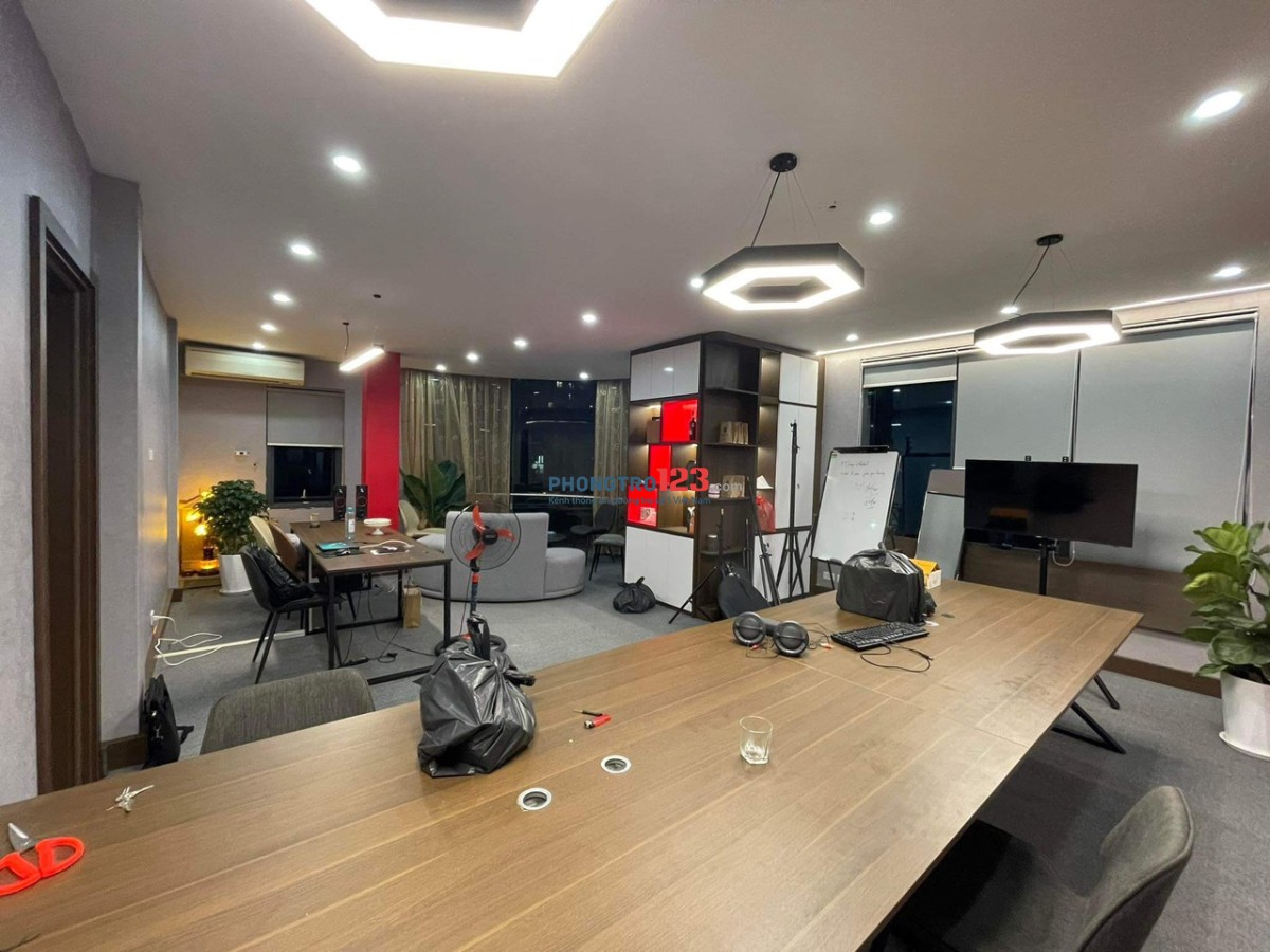 Cho thuê văn phòng giá rẻ mới 100% diện tích 90 m2 nội thất đầy đủ như ảnh, đến làm việc ngay