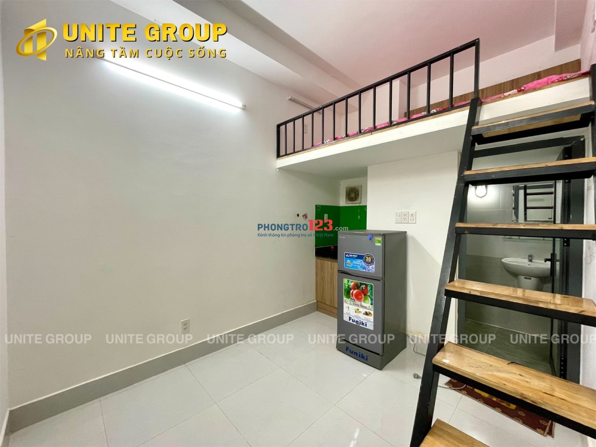 Duplex full nội thất, ở được 4 bạn, free xe, gần ĐH Hutech, Ngoại Thương, ĐH Giao thông vận tải