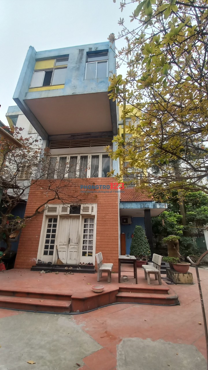 Biệt thự cho thuê tầng 3, 4, 150m2, tại số 300, đường Nguyễn Xiển, Triều Khúc.