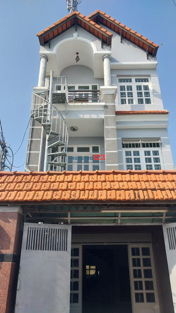 Nhà đẹp, văn phòng 1 trệt 2 lầu 320m2 ngay UBND xã Tân Xuân Hóc MÔn