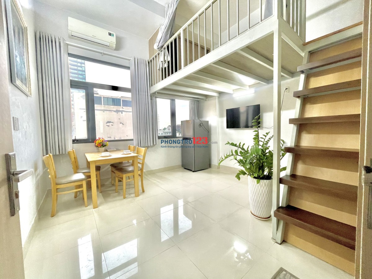 Khai trương Duplex full nội thất, cửa sổ thoáng, thang máy, gần Hutech, Ngoại Thương