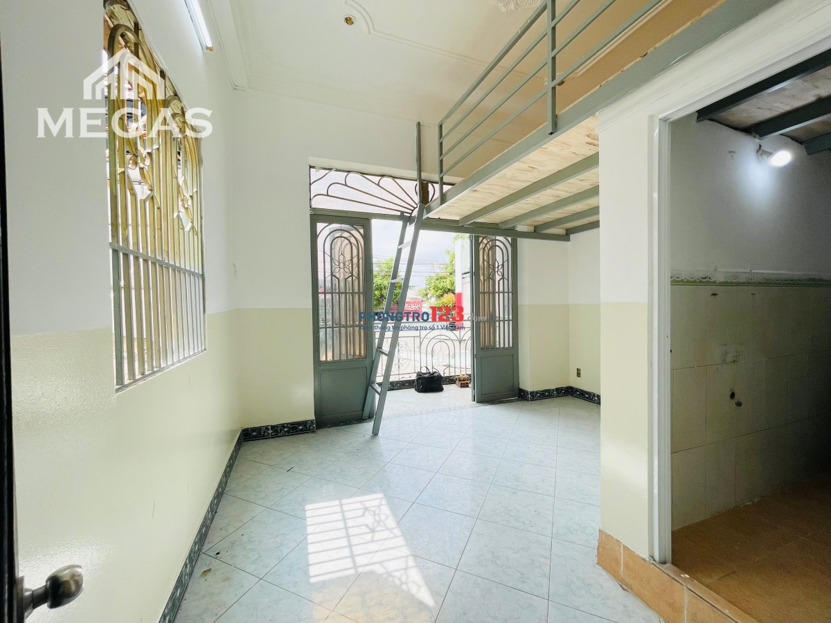 Tỉnh Lộ 10 Phòng Mới Có Ban Công Và Cửa Sổ Trời Giá Rất Rẻ Nằm ở Mặt Tiền Đường Lớn