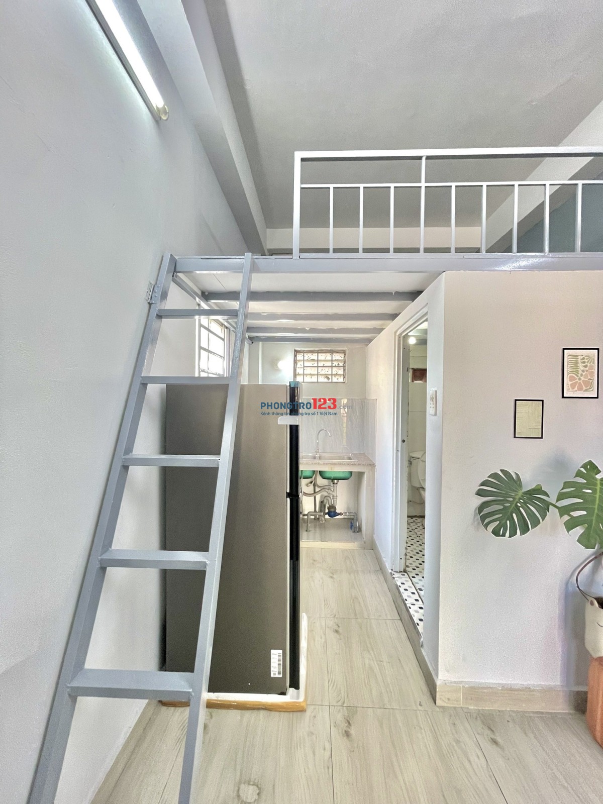 Cho thuê phòng trọ 32m2 có gác đường Nơ Trang Long quận Bình Thạnh sát bên Văn Lang cơ sở 3