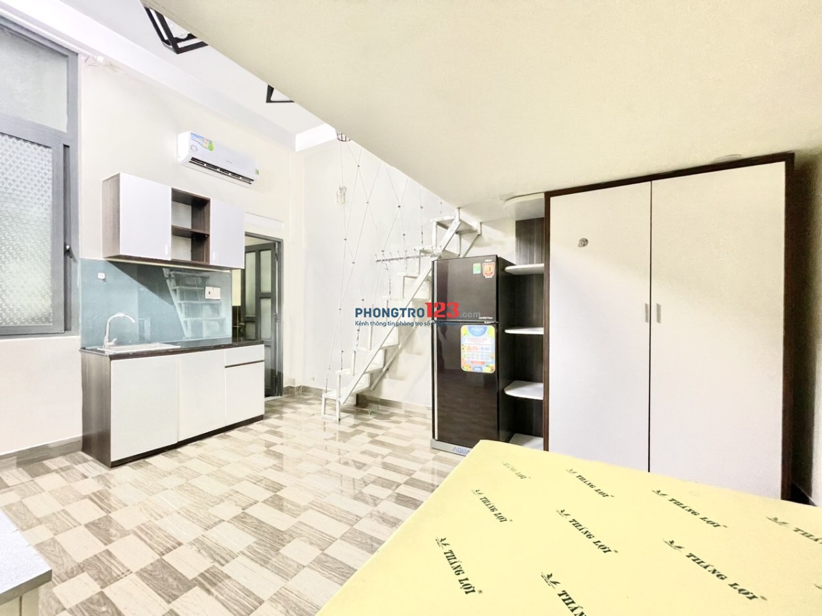 Trống duplex siêu phẩm ngay sân bay, quận Tân Bình