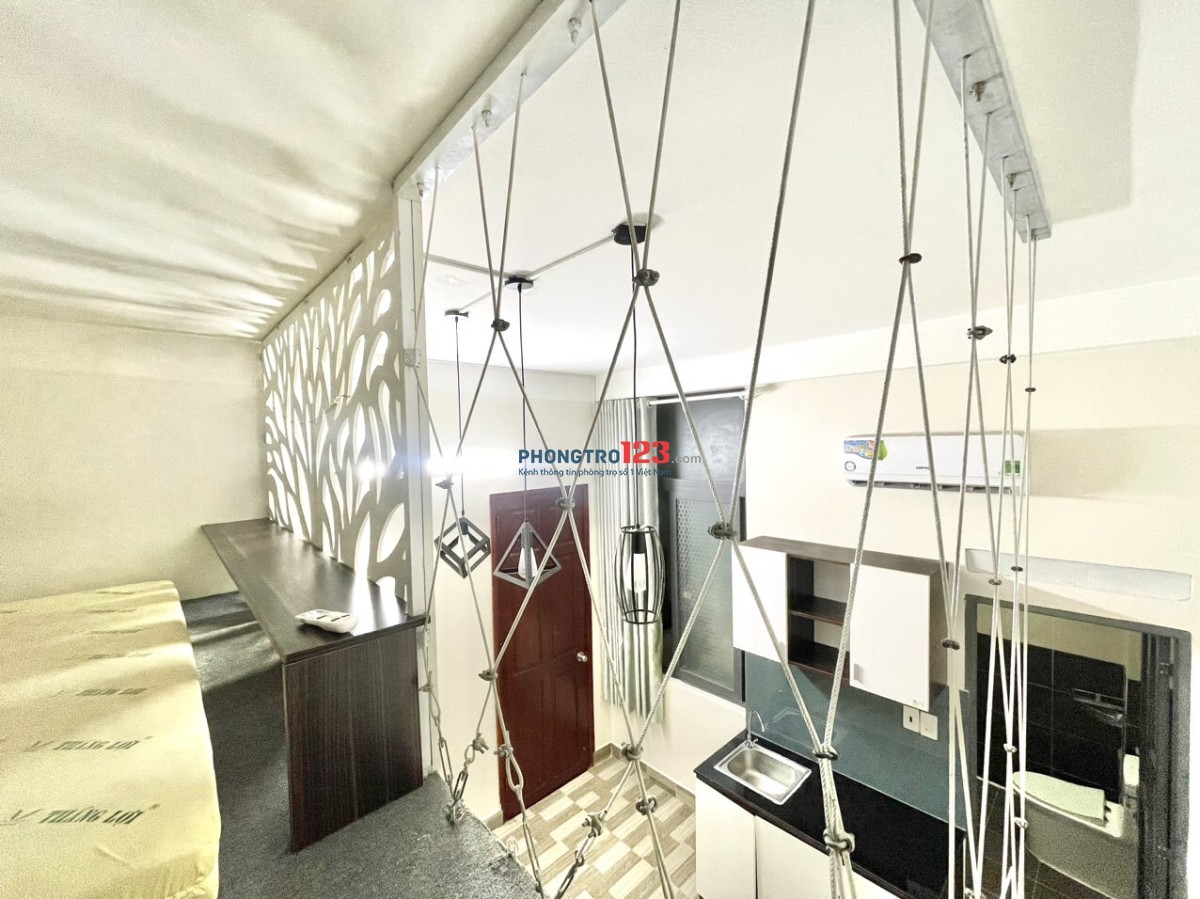 Trống duplex siêu phẩm ngay sân bay, quận Tân Bình