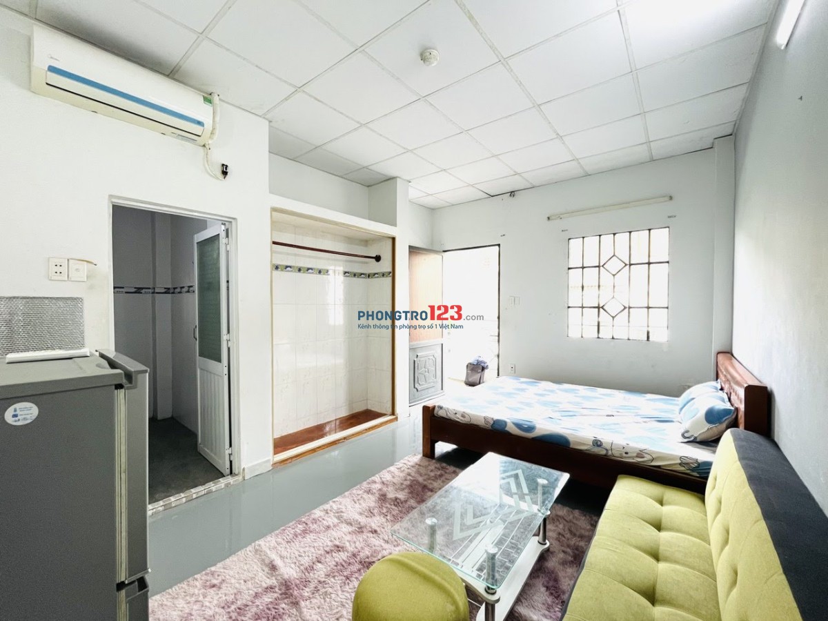 Căn hộ 30m2, nội thất mới, view ban công siêu đẹp ở trung tâm Xô Viết Nghệ Tĩnh, Q Bình Thạnh